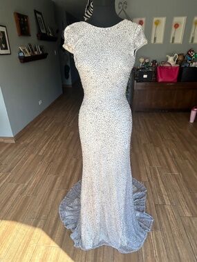Johanna Johnson Couture Bridal Gown Size 4